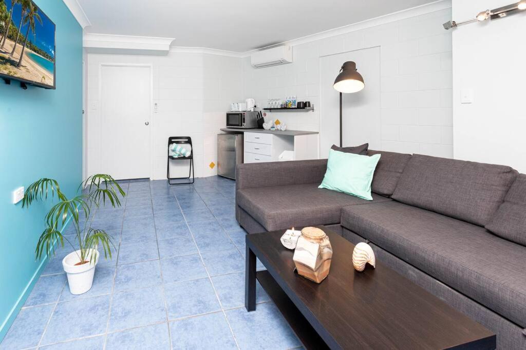 Airlie Sun & Sand Motel Accommodation #4 Ерлі-Біч Екстер'єр фото